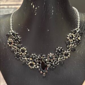 Elegant Black Floral Necklace